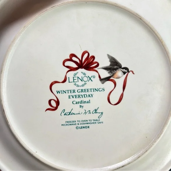 LENOX Winter Greetings Everyday Cardinal 12 pc Dinnerware Set for 4 With Box - Picture 9 of 14